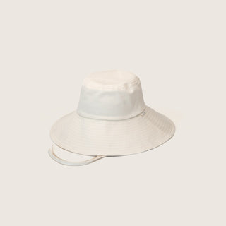 Will & Bear Wide-brim Bucket Hat in off-white, lightweight and breathable for sun protection