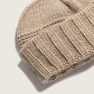 Close-up of the Will & Bear Doc Fawn Wool Fisherman’s Beanie showing detailed ribbing and neutral fawn wool texture.