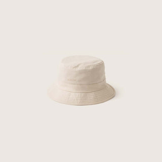 Will & Bear Fischer Bone White Bucket Hat on neutral background, made from breathable natural cotton with subtle logo embroidery.